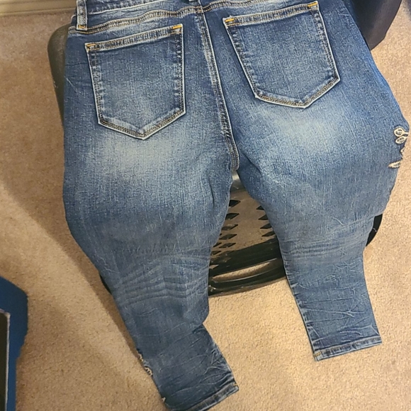 Capris - Picture 2 of 2